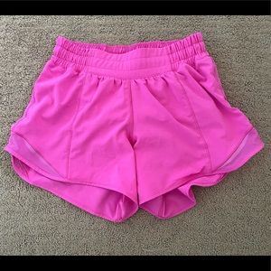 lululemon hotty hot sonic pink shorts